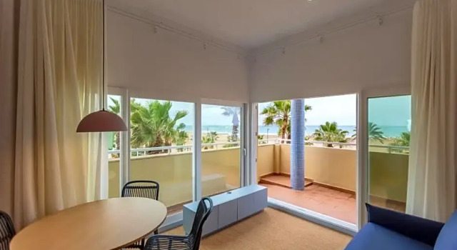 Люкс Deluxe с видом на море Hotel Miramar Valencia