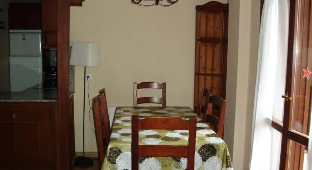 Apartamentos Nevados 28123, Book Apartment Hotels in Aragon with Parking, Parking