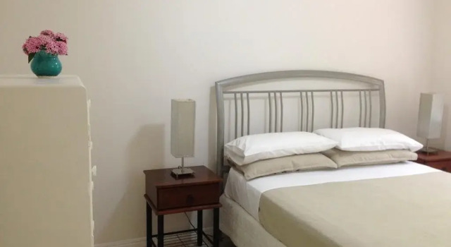 Honeybee House, Prenota Hotel Speewah Queensland
