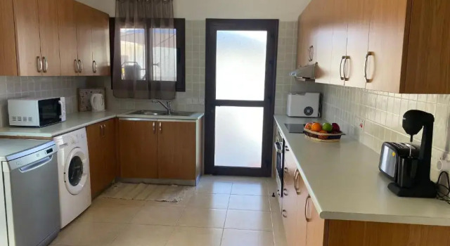 Serena Holiday Villa DPS6, Rezervovat Vila Hotely v Paralimni s parkováním, Parkování