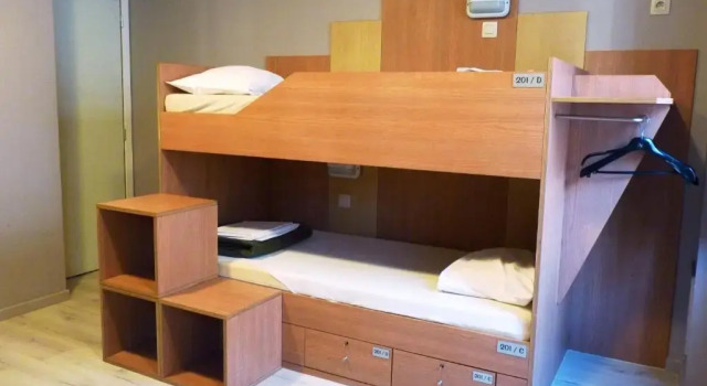 Кровать в общем номере (женский номер) Sleep Well Youth Hostel
