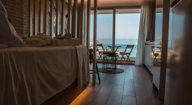 Апартаменты COSea Living: SeaSide Deluxe Suite in Harbour 107B
