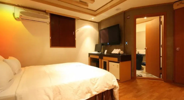 Motel Yam Suwon Cityhall, Забронировать Мотель Сувон Кёнгидо, рядом с Hyowon Park