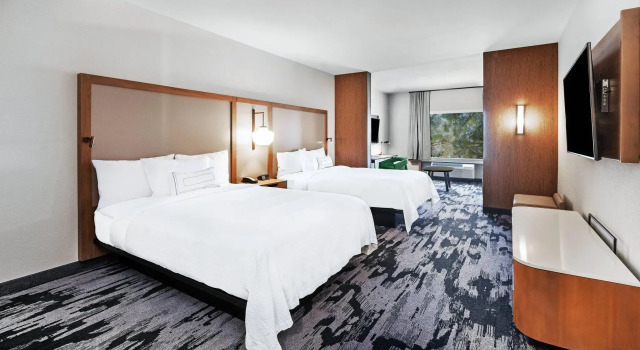 Четырёхместный люкс Executive Fairfield Inn & Suites by Marriott Tulsa Catoosa