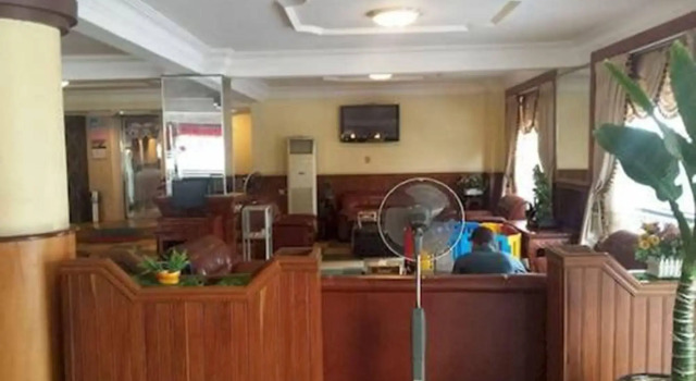 Tonle Sekong Hotel, Buchen Sie Hotel Hotels in Kandal mit Parkplatz, Parkplätze