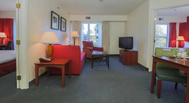 Двухместный люкс с 2 комнатами Residence Inn by Marriott Flint Grand Blanc