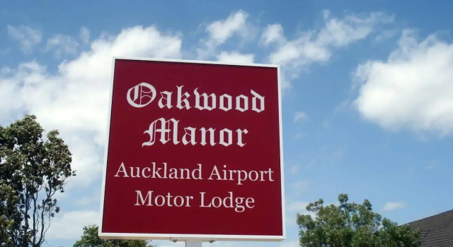 Oakwood Manor Motor Lodge