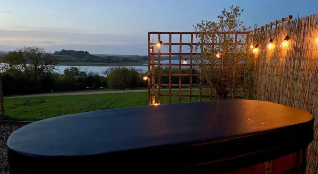 The Hide At Manton Bay Glamping Retreat, Buchen Sie Campingplatz Manton Rutland