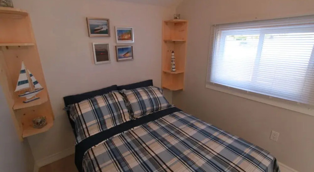 Коттедж Plovers Cove Cottage