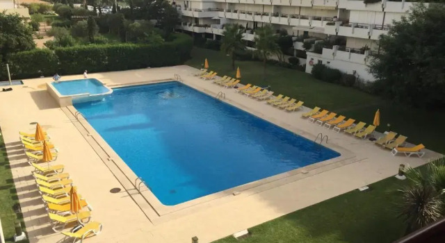 Апартаменты Home Out Luxury Marina Apartment - 2 Bedrooms Sea View