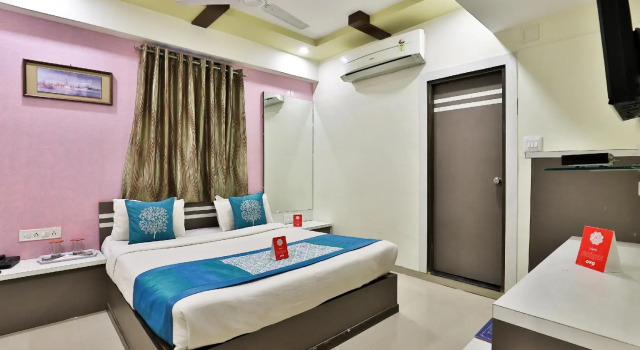 OYO Flagship 2389 Hotel The Grand Pritam, Book Hotel Hoteller i Gandhinagar med parkering, Parkering