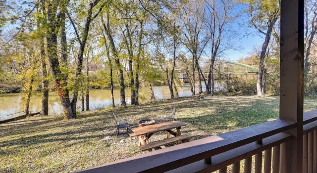 Коттедж Cabin Along Rough River! Views, Fire Pit & Grill