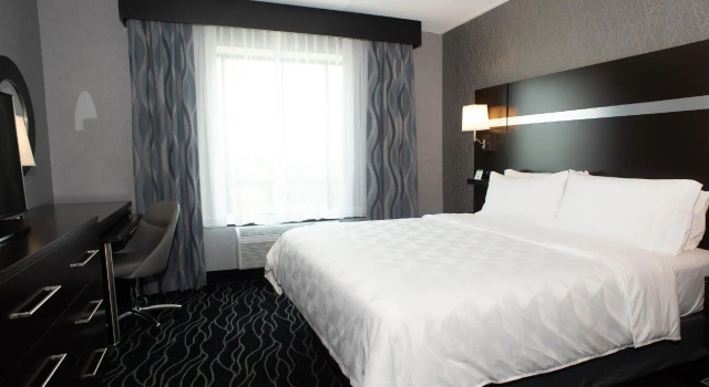 Номер Standard Holiday Inn Hotel & Suites - Joliet Southwest by IHG
