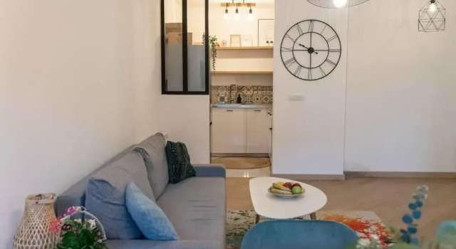 Апартаменты с 2 комнатами Apartment the Nest Vračar - free garage