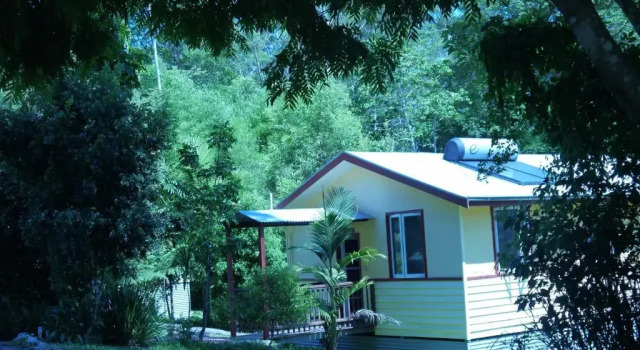Шале с красивым видом из окна Teretre Cabins Nimbin