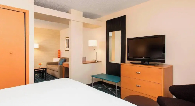 Люкс c 1 комнатой Fairfield Inn & Suites by Marriott Bloomington