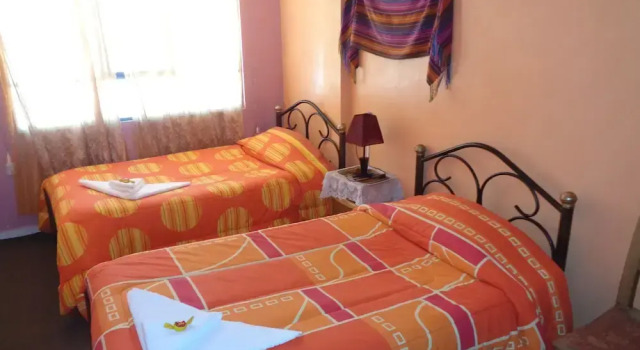 Hostal Oro Blanco, Забронировать Отель Отели департамента Потоси с парковкой, Парковка