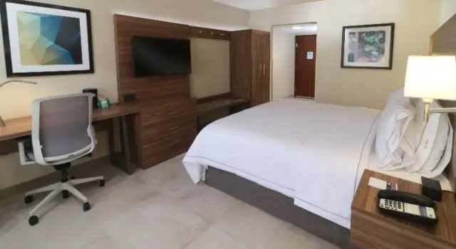 Одноместный номер Standard Holiday Inn Express Guadalajara Aeropuerto by IHG