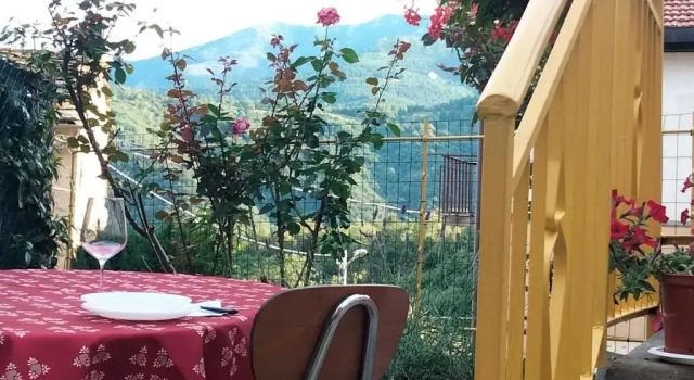 B&B LA MARMOTTA, Забронировать Отель «постель и завтрак» Отели Пьемонта с бассейном, Бассейн