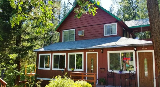 Yosemite Riverside Inn, Book Hotel Pine Mountain Lake USA