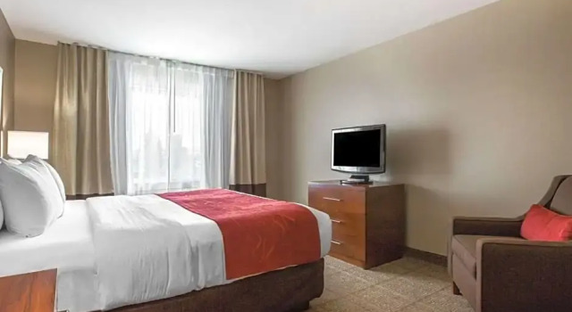Шестиместный люкс Comfort Suites Victorville-Hesperia