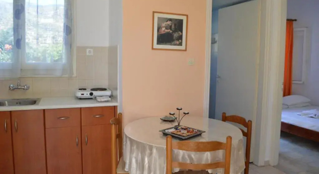 Elli Studios & Apartments