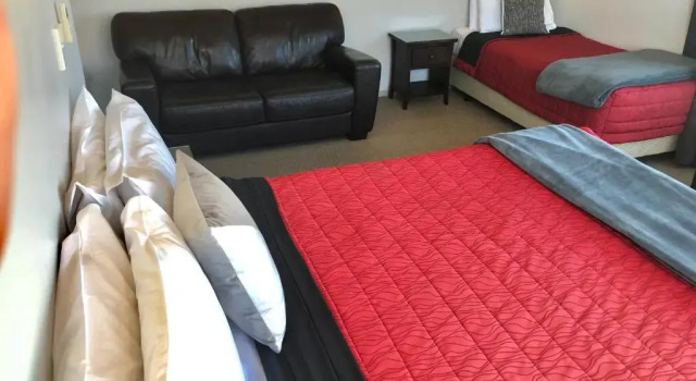Студия с видом на озеро Absolute Lake View Motel