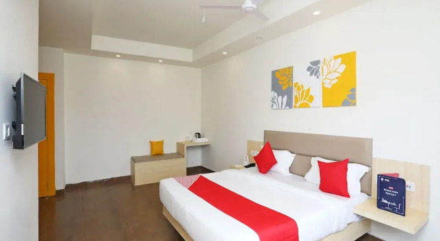 OYO 16340 Yellow Hotels