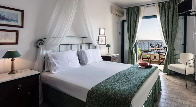 Двухместный номер Superior с балконом и с видом на море Dionysos Hotel