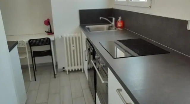 Апартаменты Appartement Rénové, 100 m de la gare, 83 m2, 5 Pers, Confortable et Lumineux