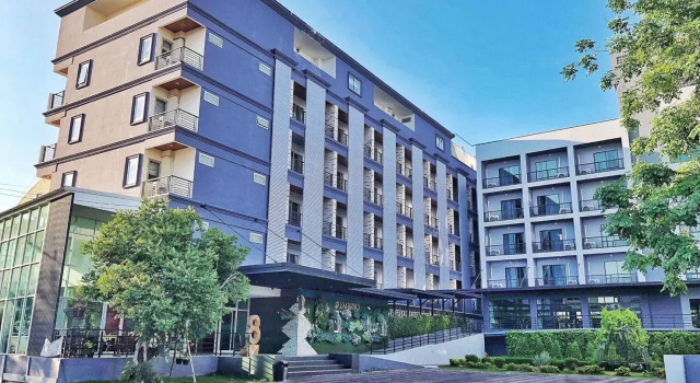 Трёхместный номер Deluxe с балконом Embryo Hotel