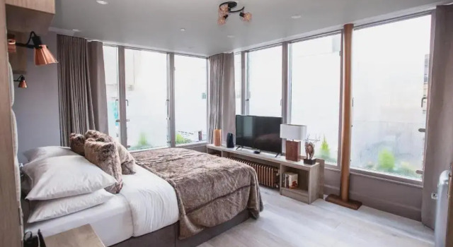 Clarendon Suites