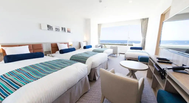 Трёхместный номер Standard с красивым видом из окна Shirahama Ocean Resort