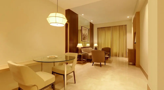 Люкс Lemon Tree Hotel, Jhansi