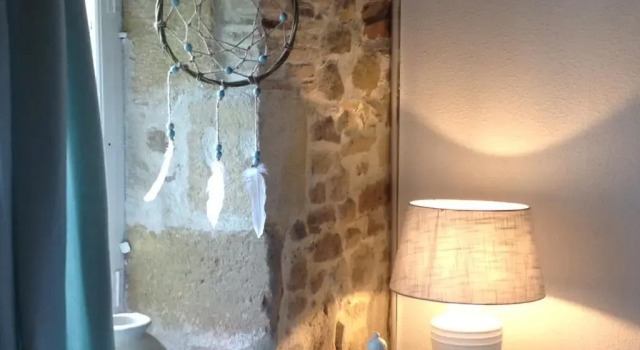 Апартаменты Domaine Charente Glamping Familyroom Le Jardin with external toilet & shower house & outdoor kitchen