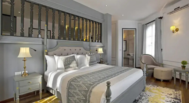 Двухместный номер Premier с балконом Le Thatluang DoR Boutique Hotel