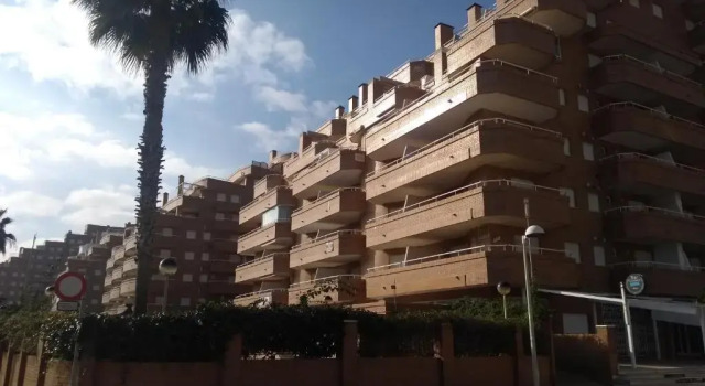 Marina Dor. 1ª Línea Planta 8. Precioso. 6 adultos + 1 bebé