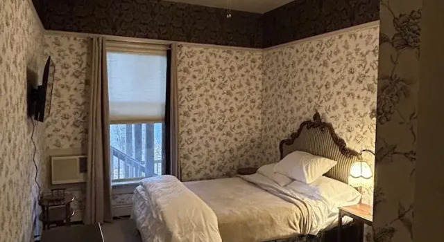 Номер Classic The Elizabeth Inn and Restaurant