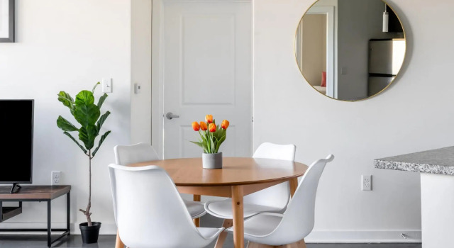 Alexandria Alluring 2BD 2BA Apartment, Забронировать Апартаменты/квартира Александрия Washington DC Metropolitan area, рядом с Del Ray Farmers Market