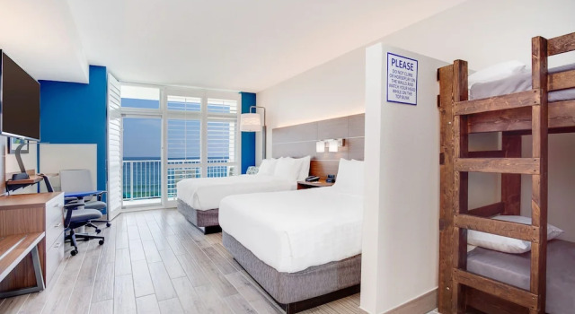 Номер Standard с балконом и oceanfront Holiday Inn Express & Suites Panama City Beach - Beachfront by IHG