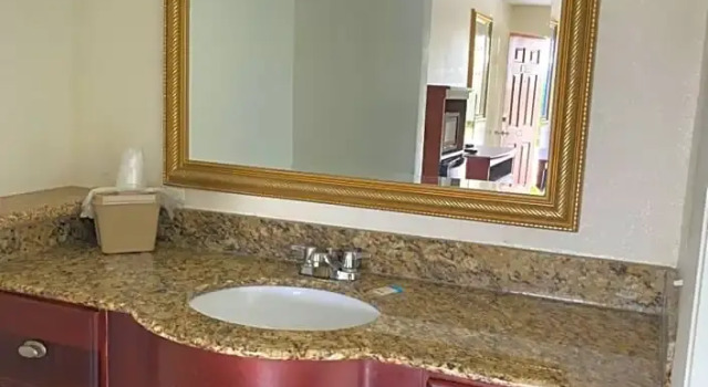 Номер Deluxe Jasmine Garden Inn