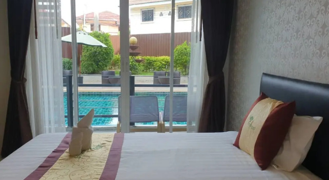 Двухместный номер Superior с балконом и с видом на бассейн Retreat Resort Pattaya