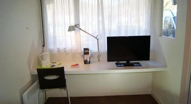 Четырёхместный номер Standard The Originals Access, Hôtel Foix