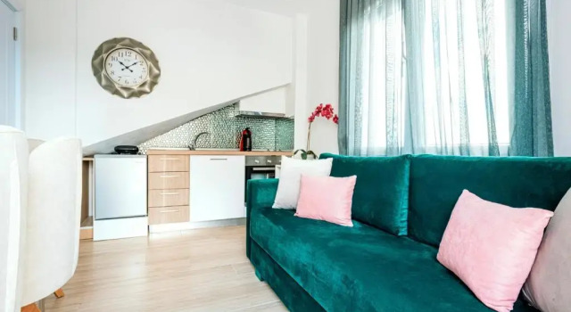 Design Suites Efharis (Merlot), Book Boutique Nea Peramos Macedonia