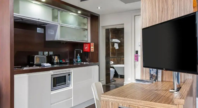 Roomzzz Manchester City