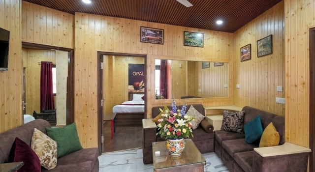 Номер Luxury с балконом Casa Arhan Luxury Mussoorie Homestay