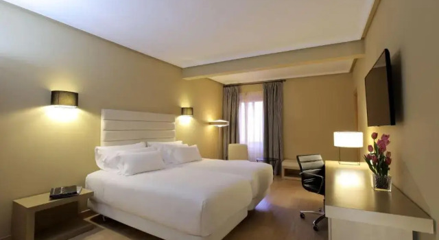 Трёхместный номер Superior Отель NH Collection Cáceres Palacio de Oquendo