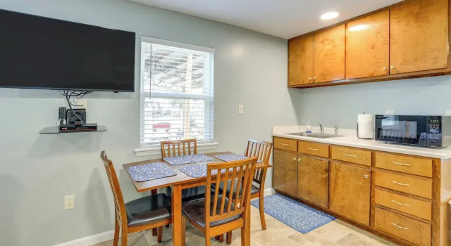 Апартаменты Near Steinhatchee River: Studio w/ Screened Porch!