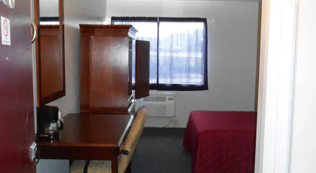 Midway Inn, Réserver Hôtel Cedar Falls 
