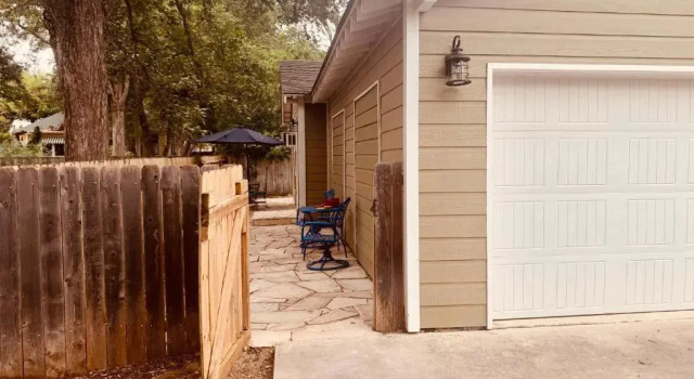 Коттедж Elm Street Cottage